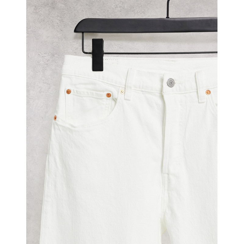 Levi's 501crop jeans in white