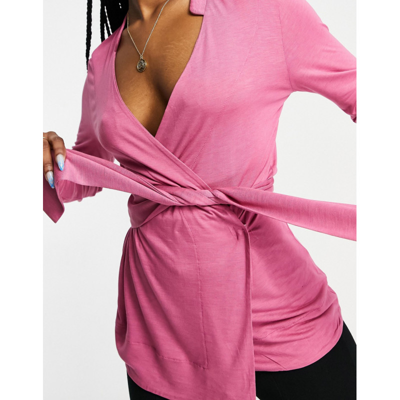 NA-KD wrap top in pink