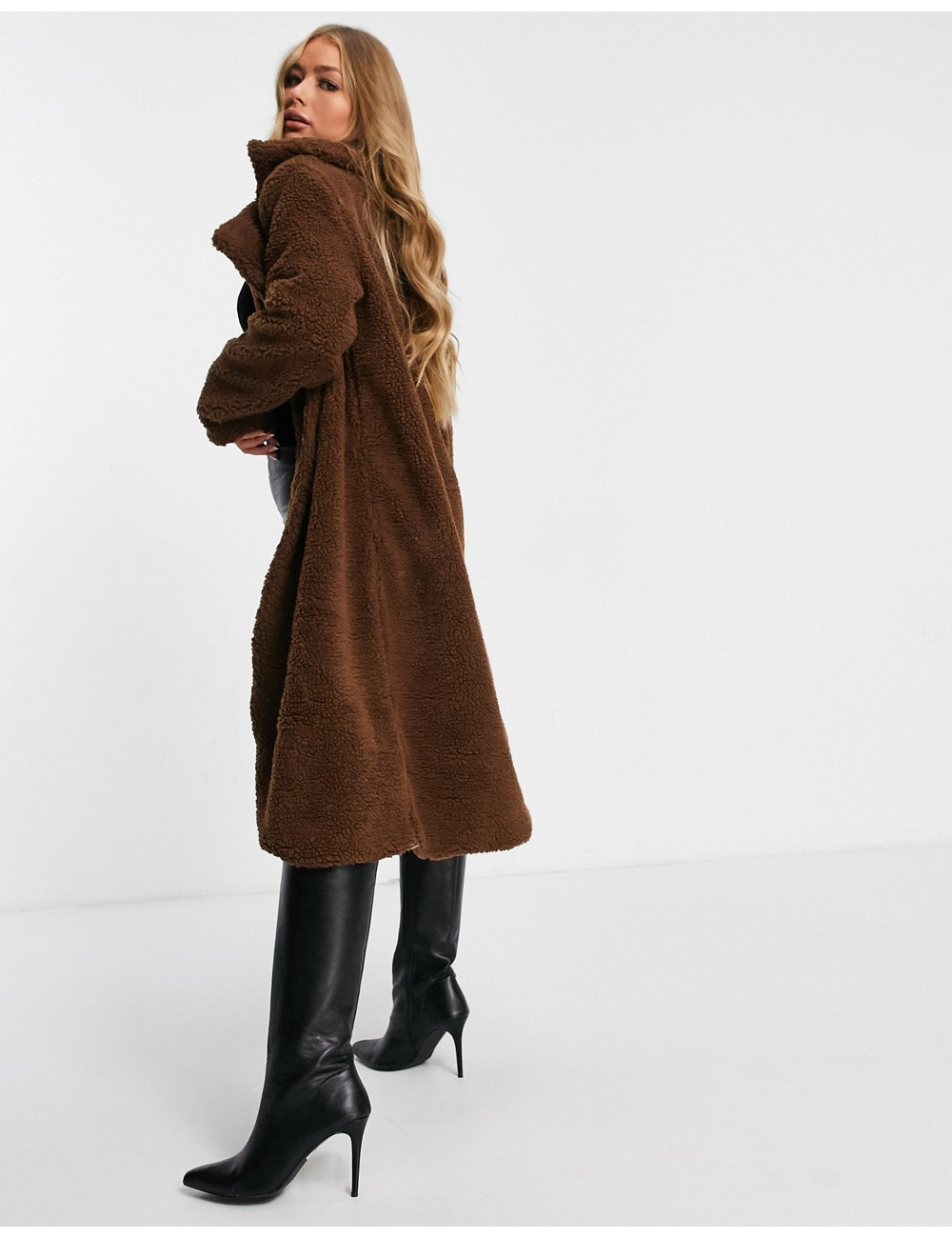 Parisian borg coat in brown
