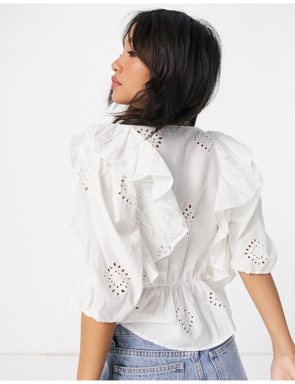 Only Petite broderie top...