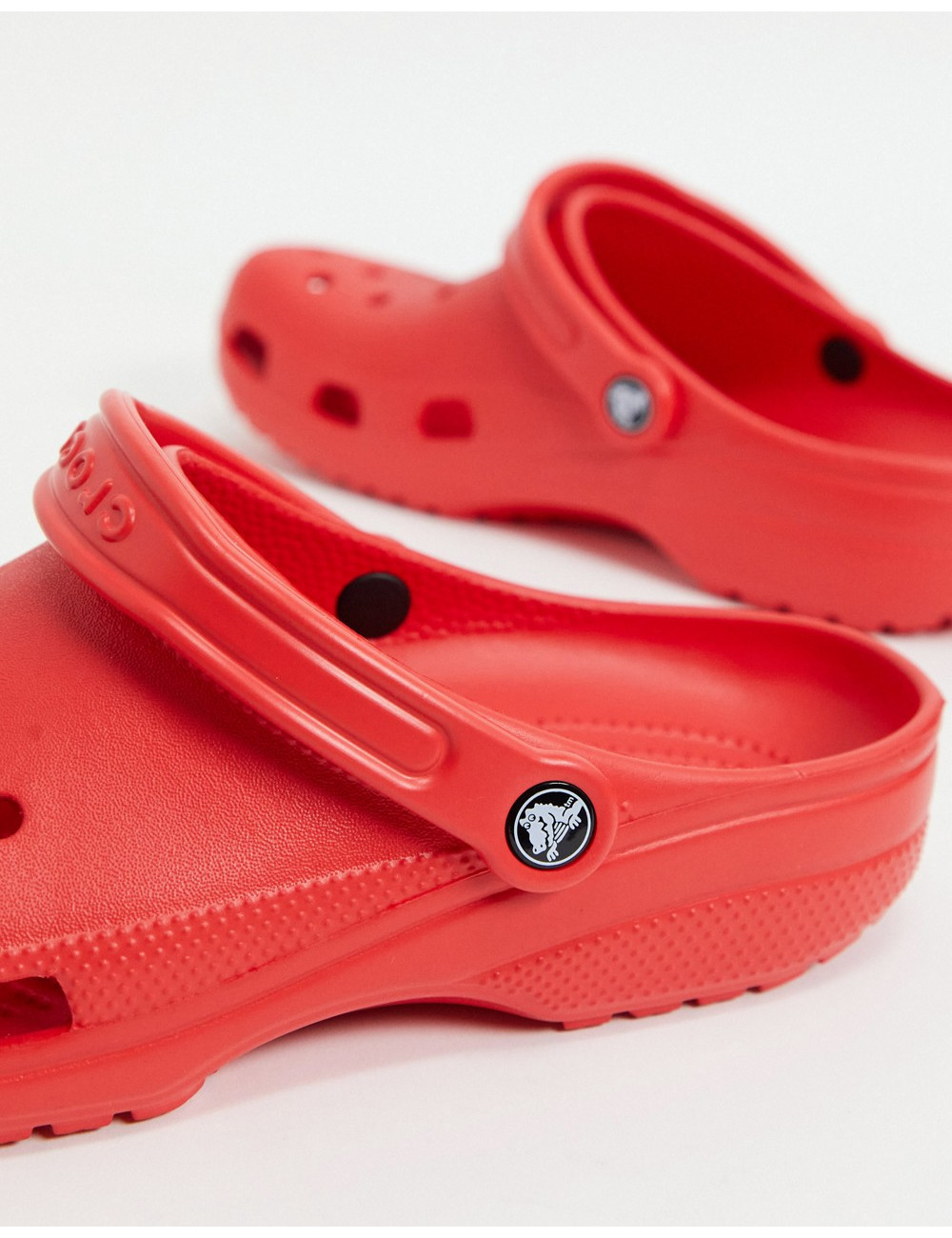 Crocs classic shoes in red