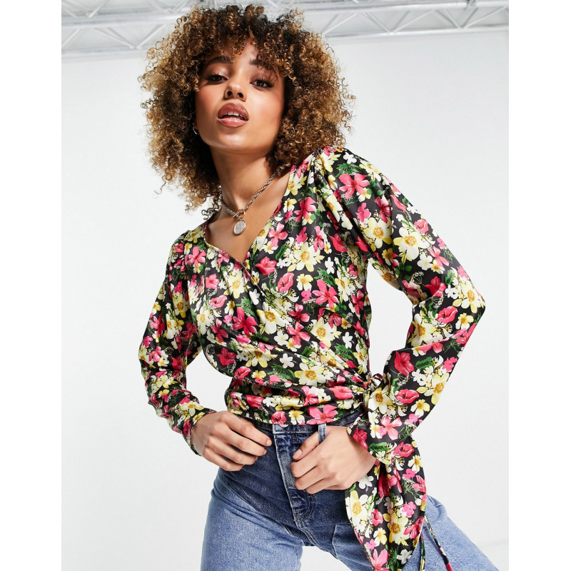 NA-KD wrap blouse in floral