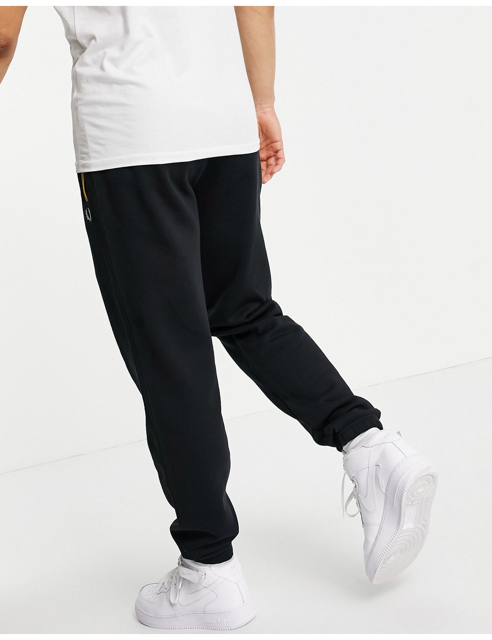 Fred Perry logo joggers in...