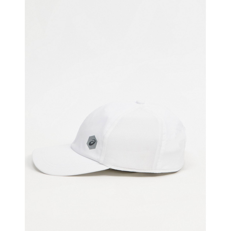 Asics essential cap in white