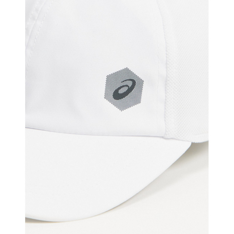Asics essential cap in white