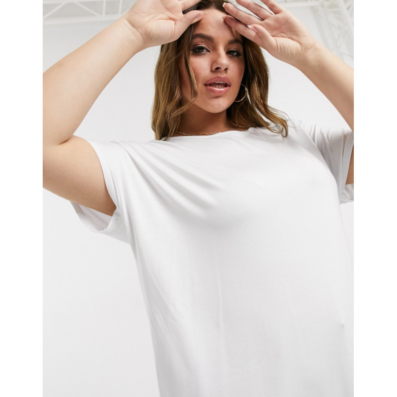 Yours t-shirt in white