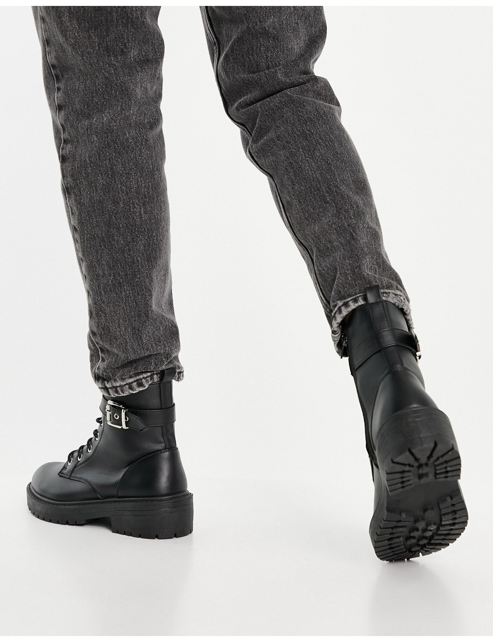 New Look lace up boot in black