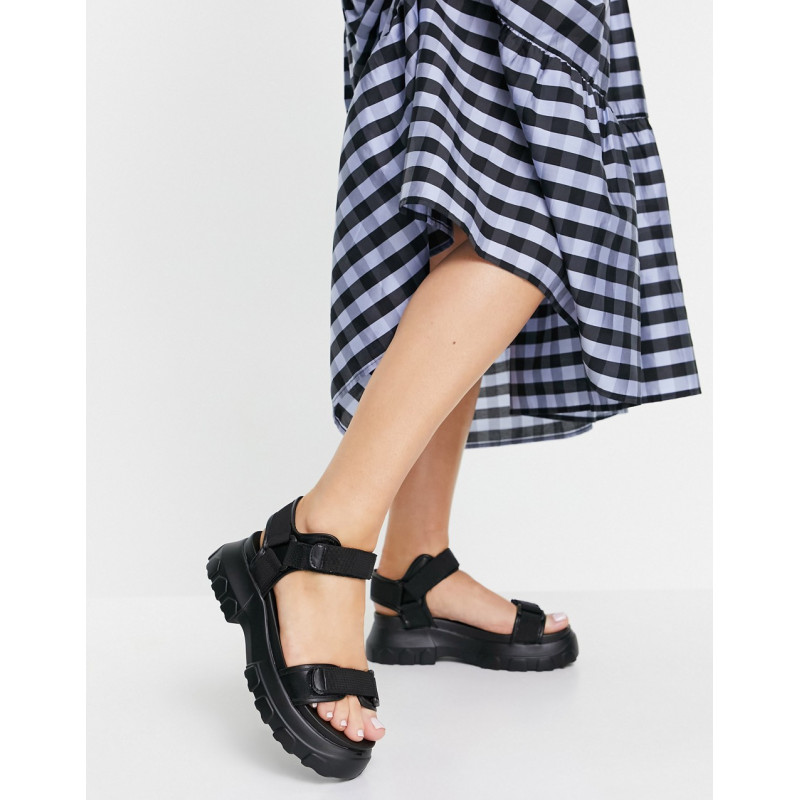 ASOS DESIGN Fly By chunky...