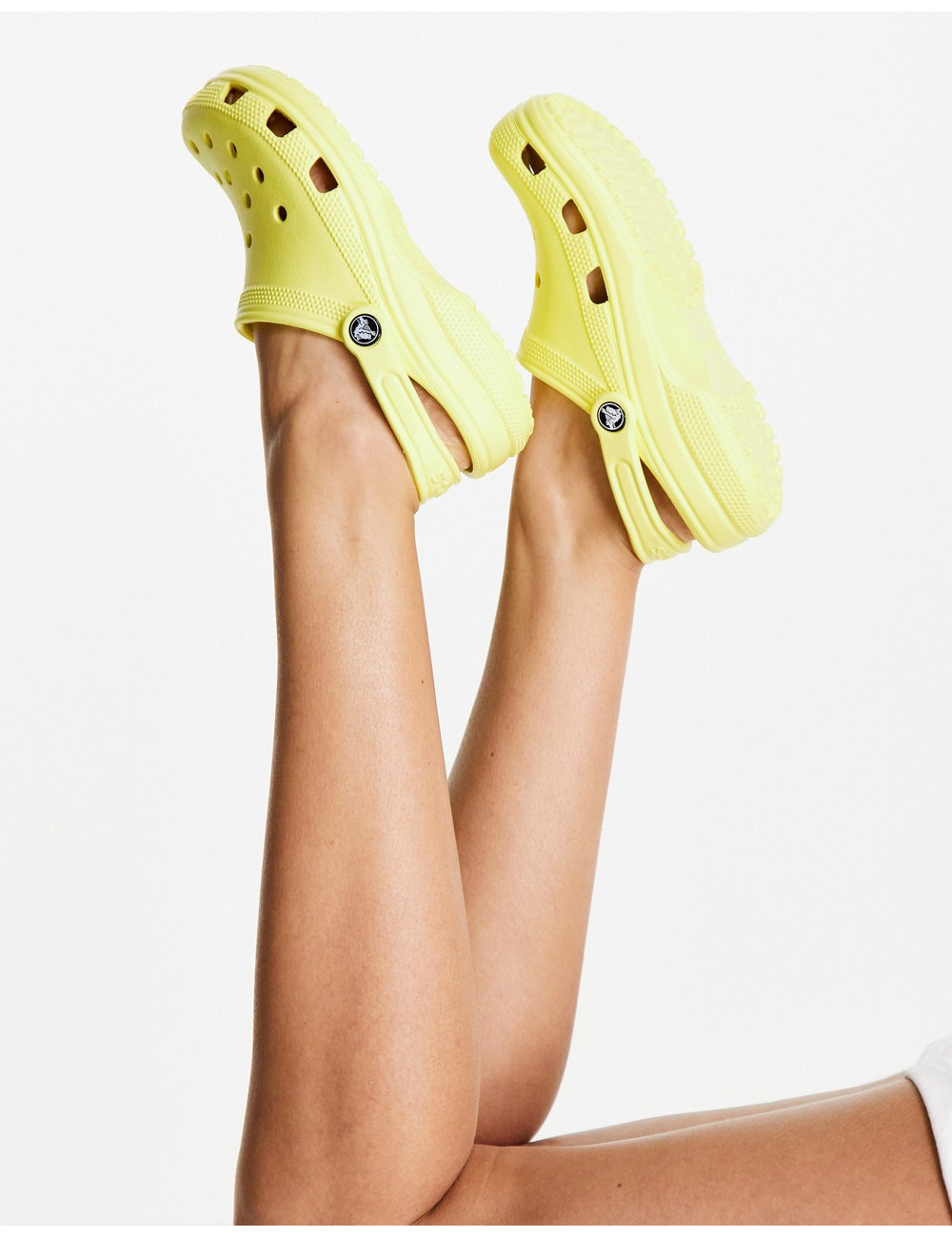Crocs classic shoes in banana