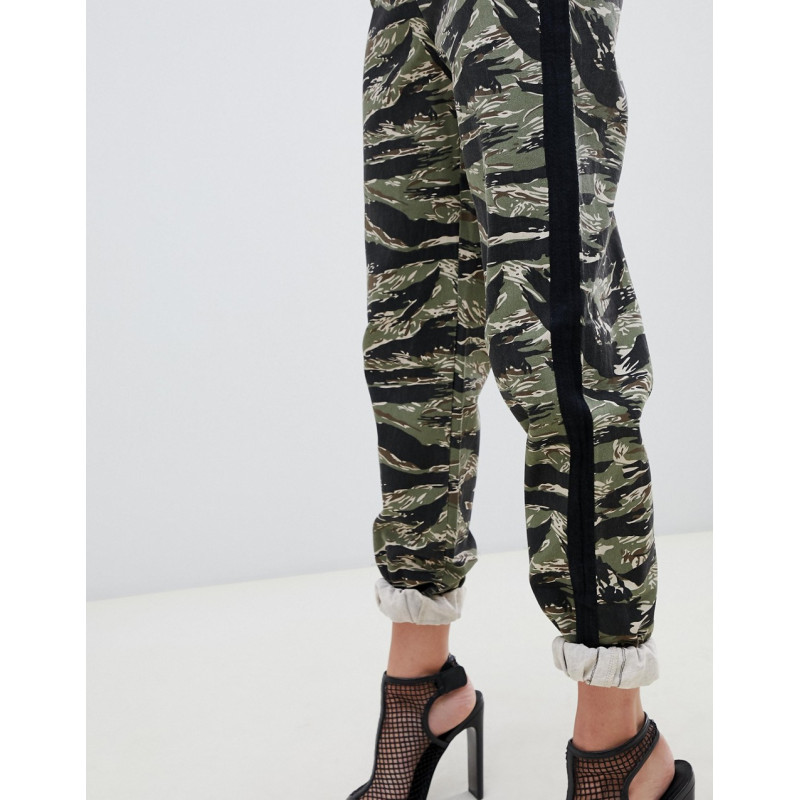 Missguided Tall cargo pant...