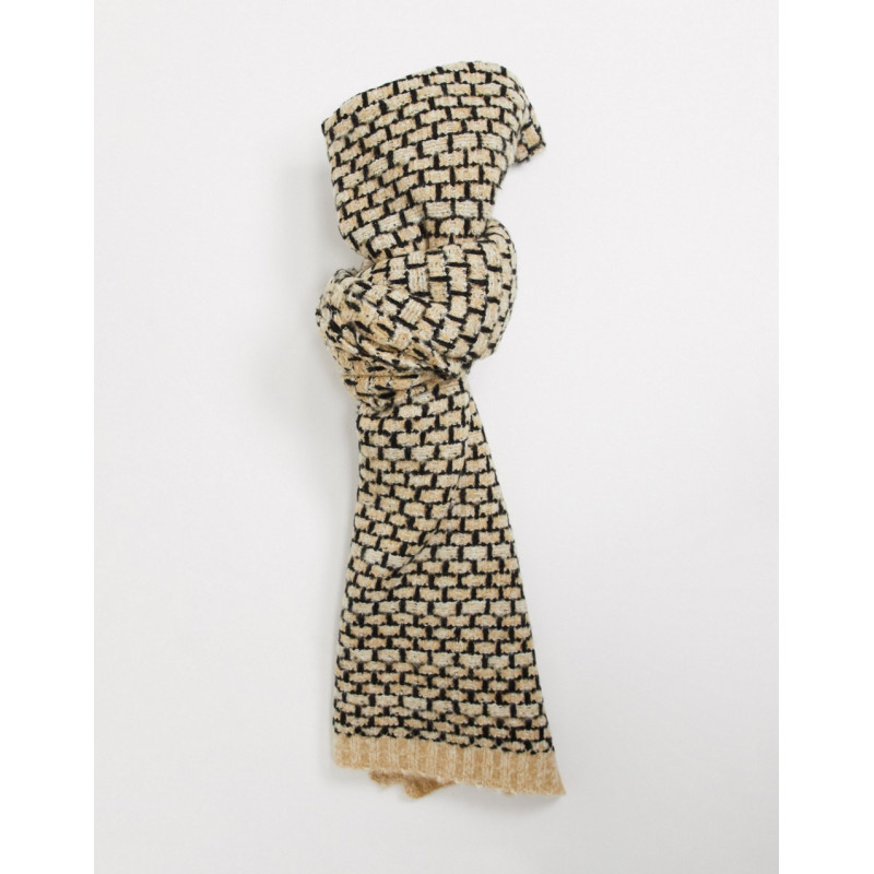Pieces knitted scarf with...