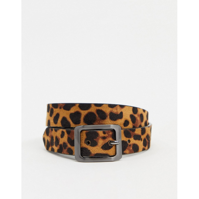 Glamorous belt in leopard...
