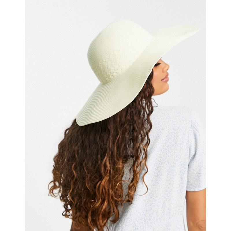 Vero Moda straw hat in cream