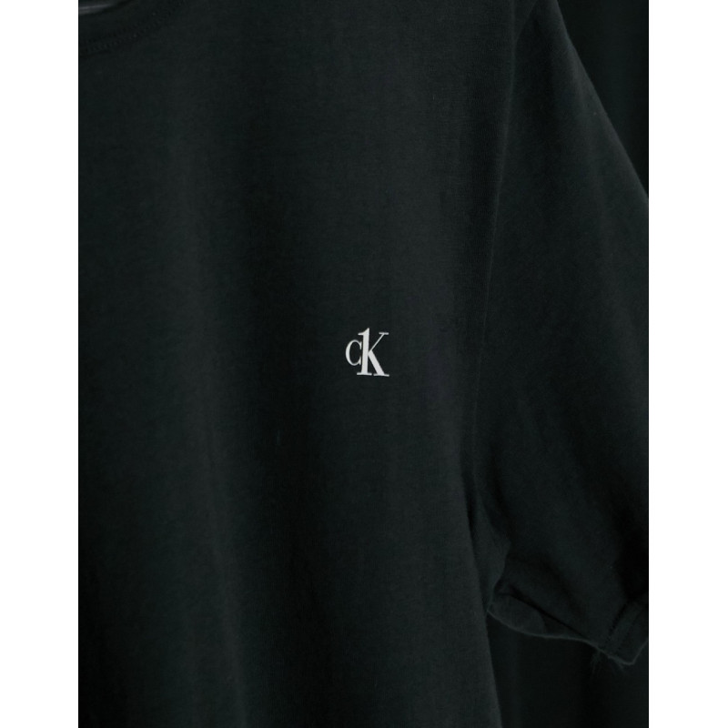 CK One 2 pack chest logo...