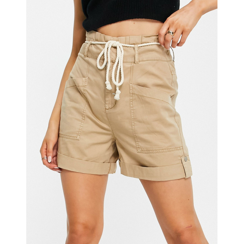 Vero Moda cargo shorts with...