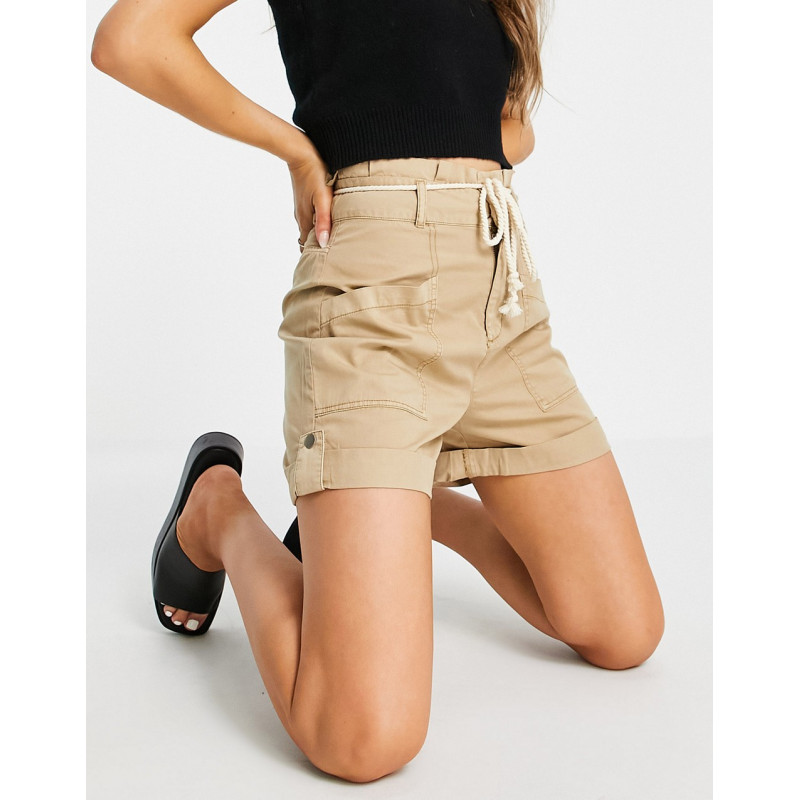 Vero Moda cargo shorts with...