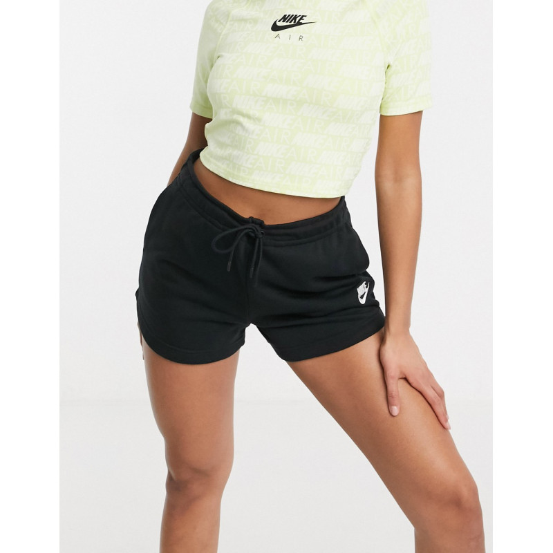 Nike essentials shorts in...