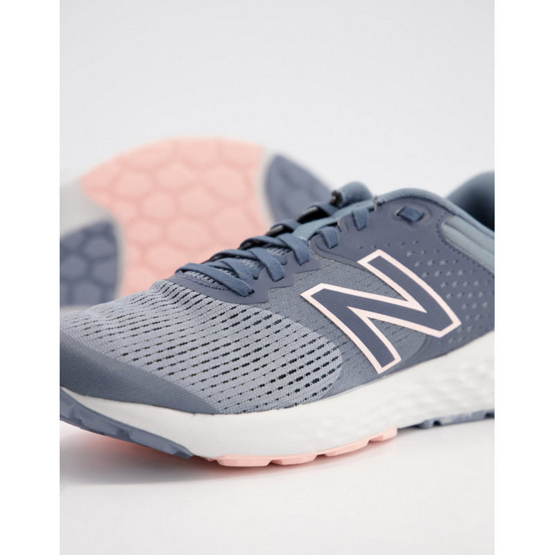 New Balance 520 trainers in...