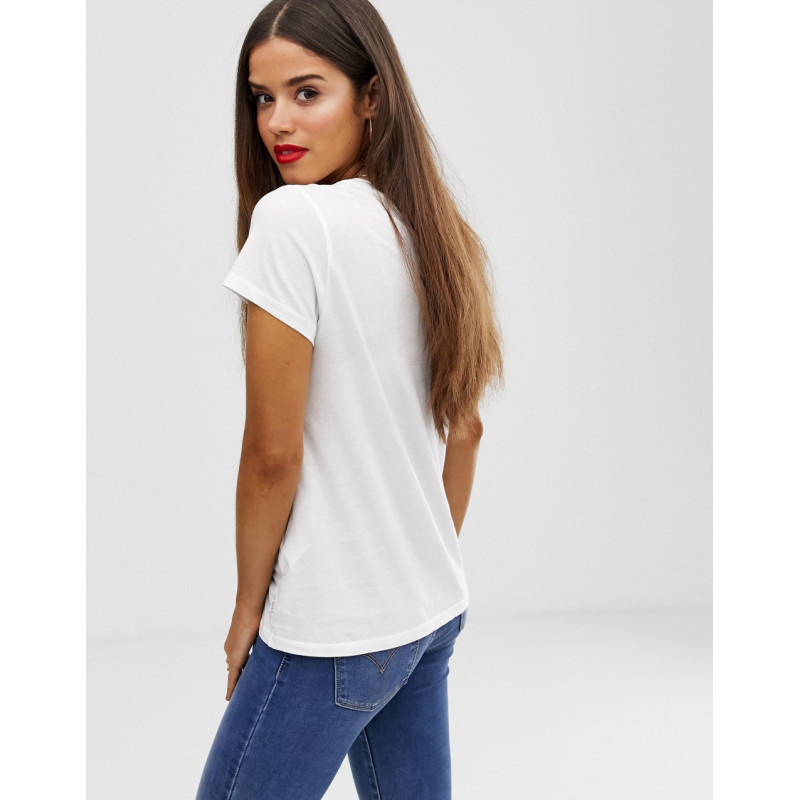 Levi's perfect t-shirt with...