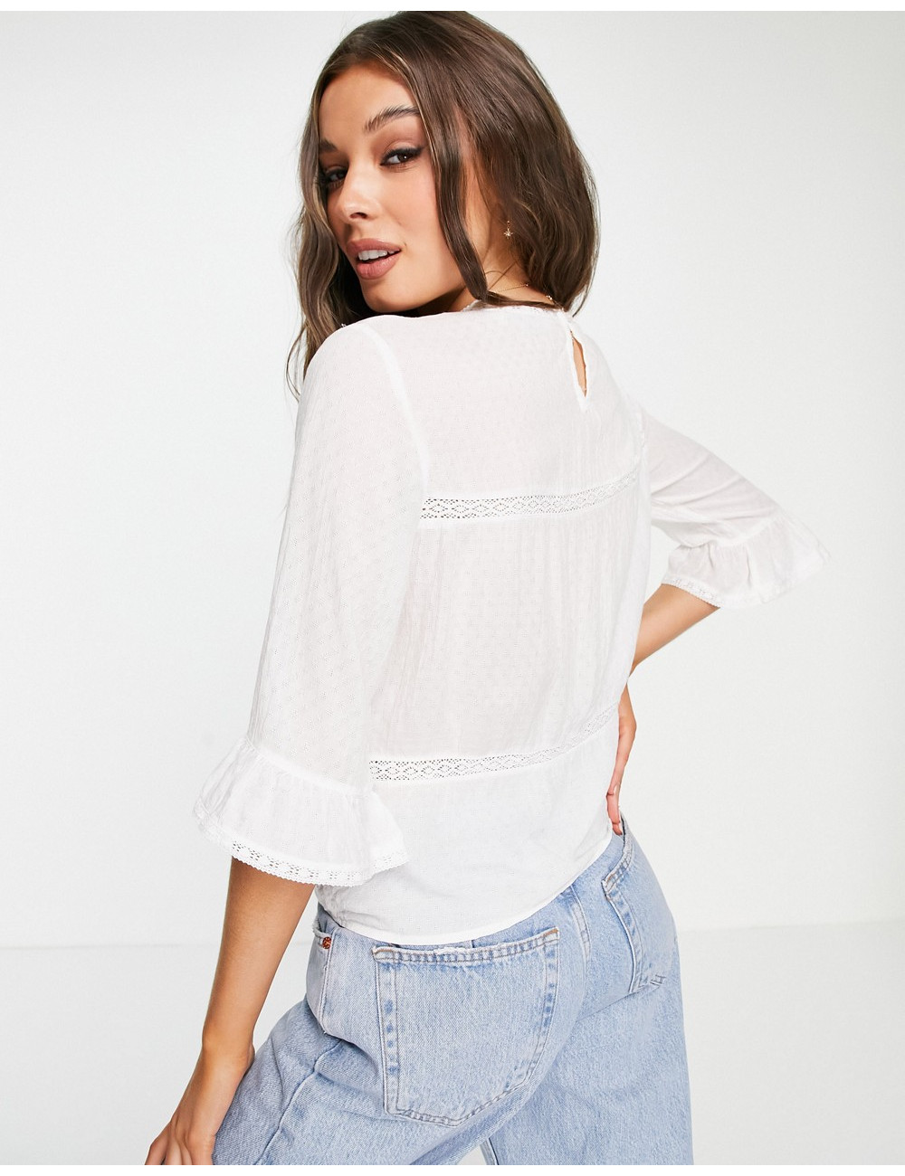 Only blouse with lace...