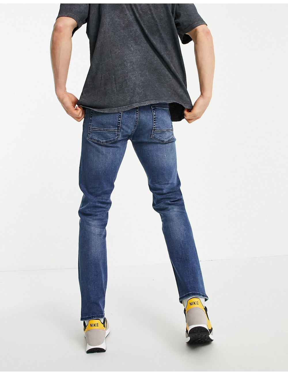 New Look slim jeans in blue...
