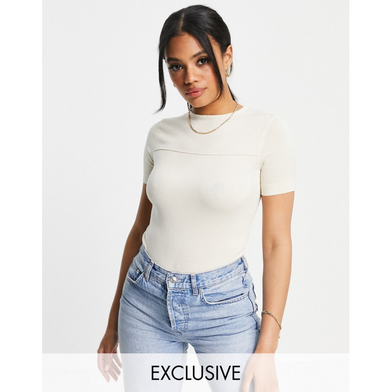 Missguided knitted body in...