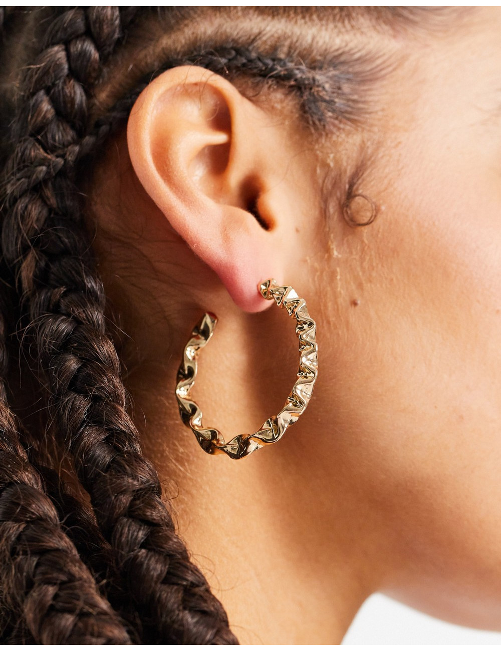 Pieces chunky twist hoops...