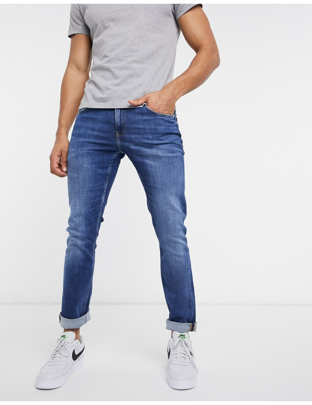 Calvin Klein Jeans slim fit...