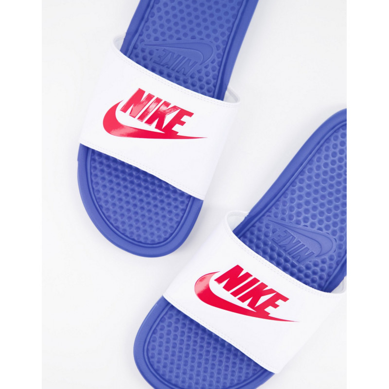 Nike Benassi Sliders
