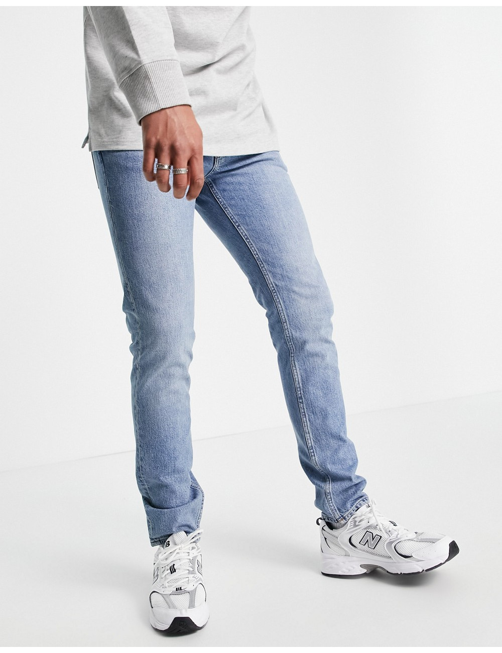 Weekday friday jeans in pop...