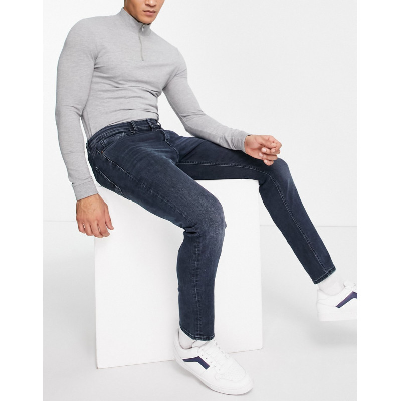 BOSS Taber tapered fit jeans
