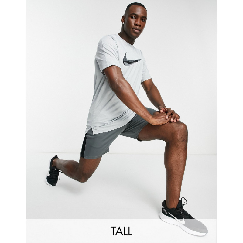 Nike Training Tall Hyperdry...