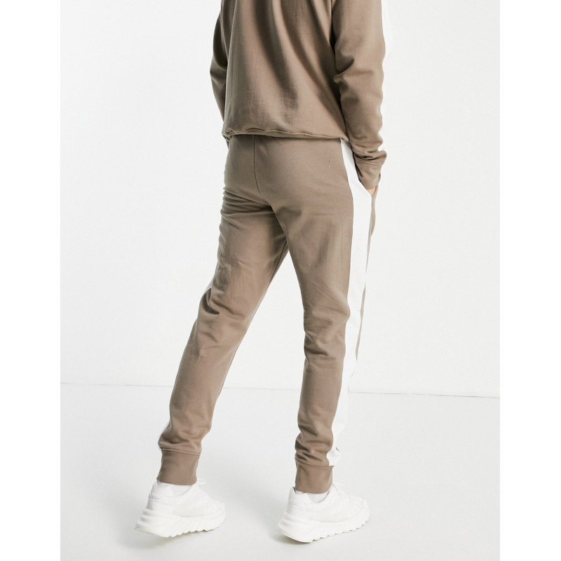 New Look joggers in camel