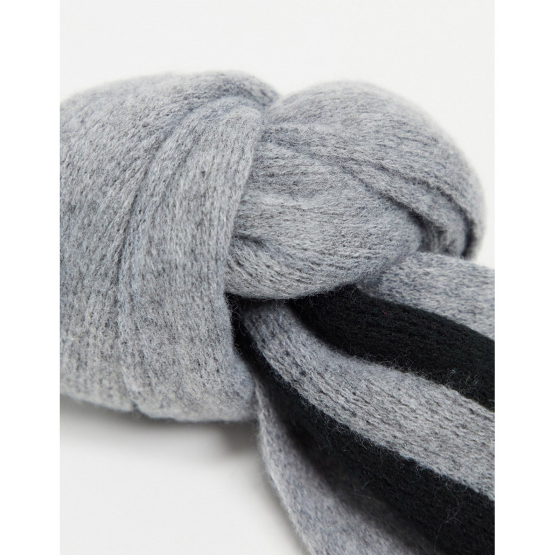 Bellfield scarf in grey
