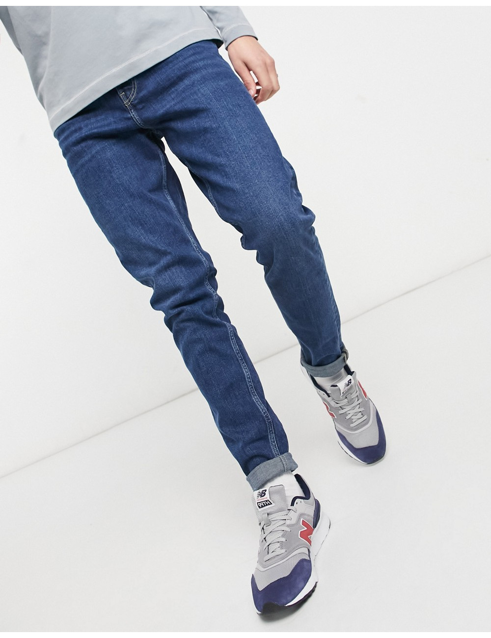 Weekday cone jeans in sway...