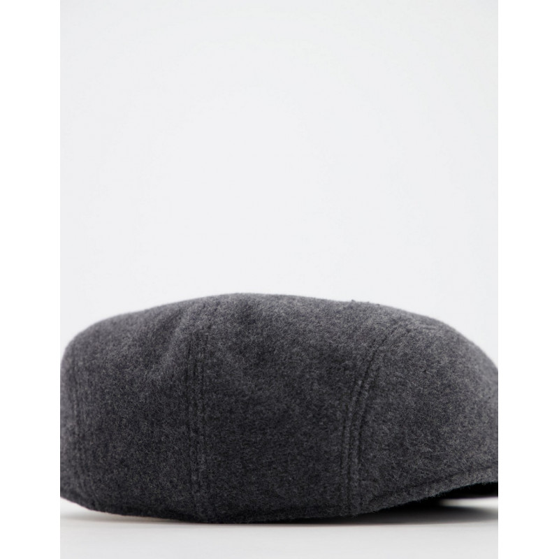 Lacoste flat cap in grey