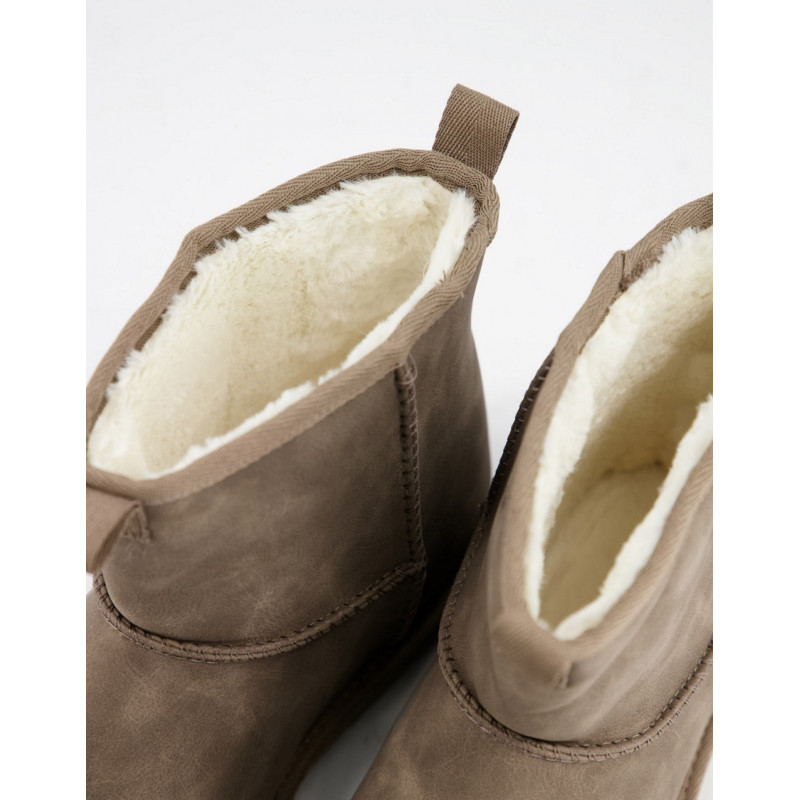 ASOS DESIGN slipper boots...