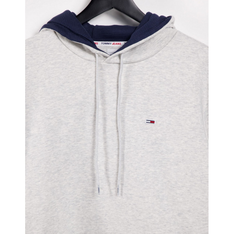 Tommy Jeans essential...