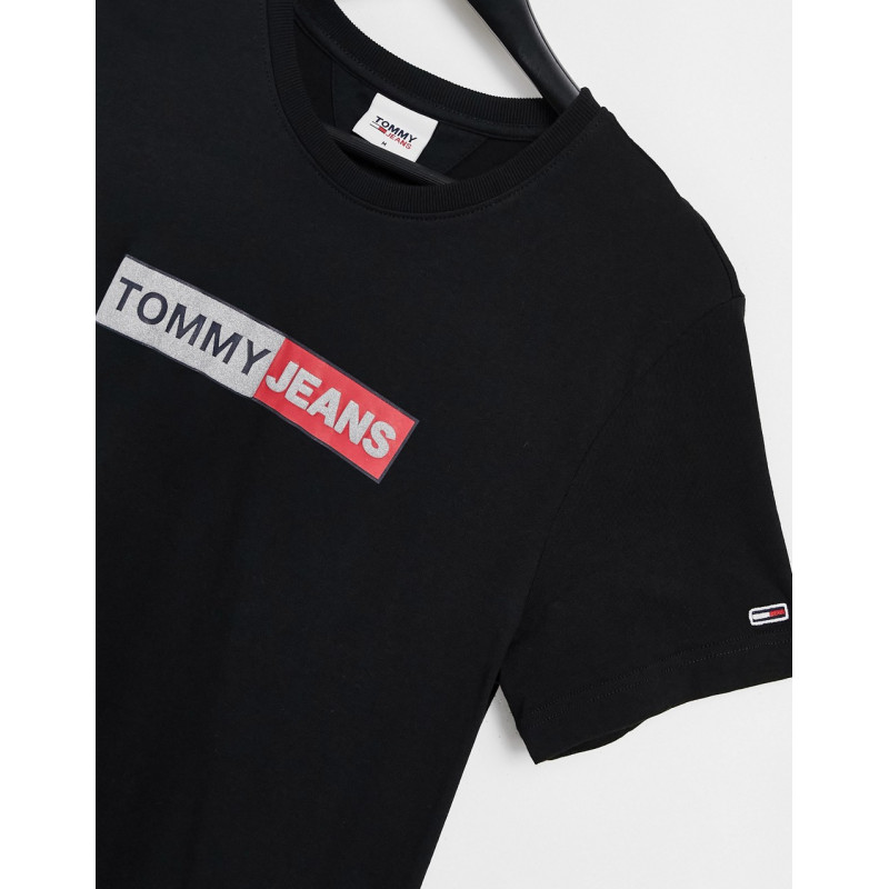 Tommy Jeans metallic logo...