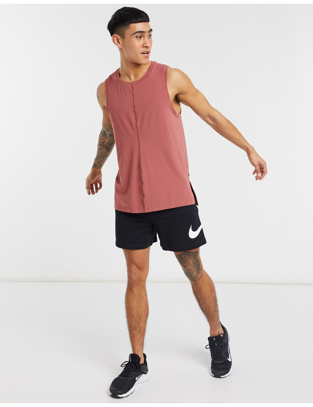 Nike Yoga dry vest in red