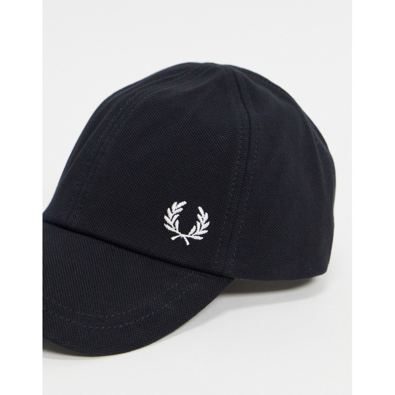 Fred Perry pique classic...
