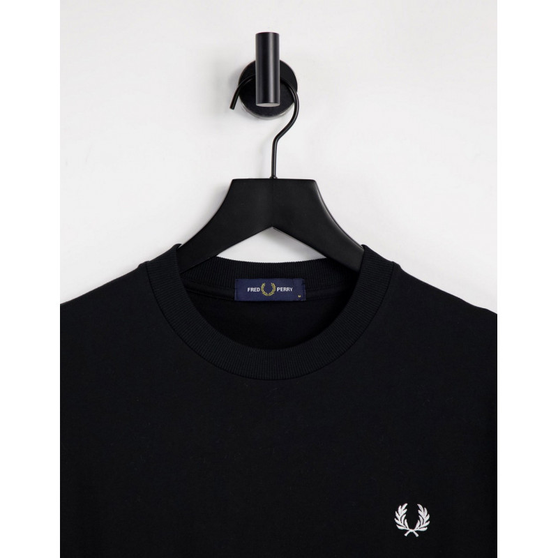 Fred Perry bold graphic...