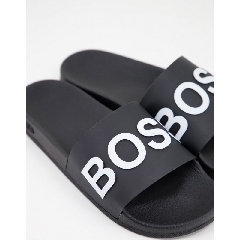 BOSS Bay logo sliders in black
