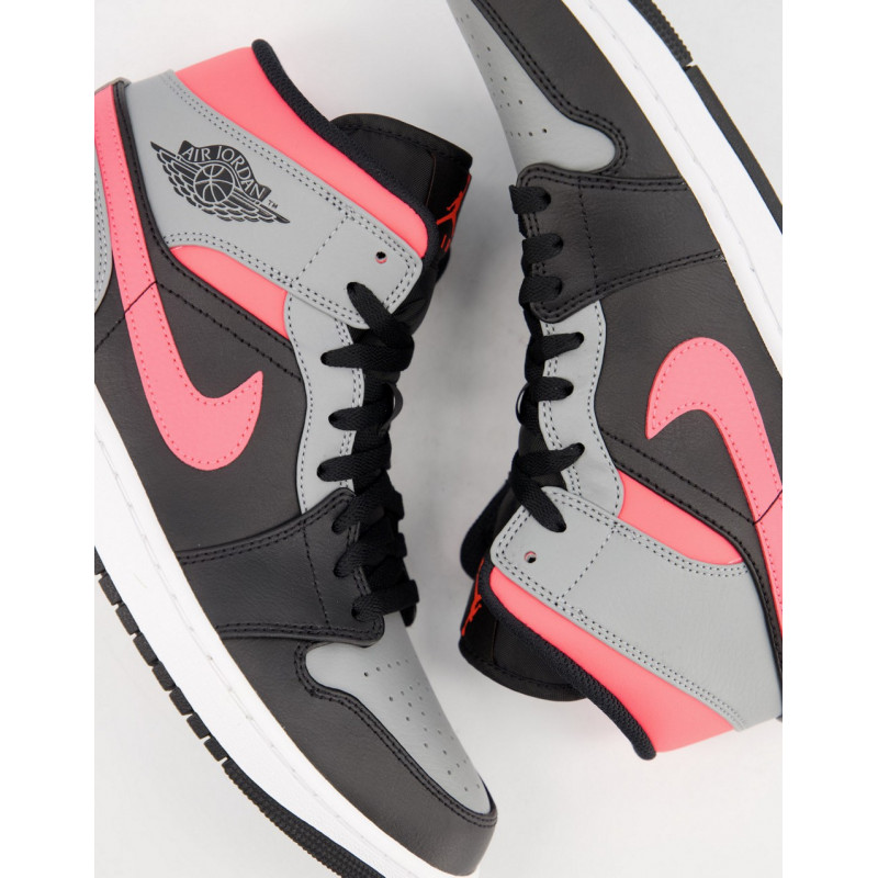Nike Jordan Air Jordan 1...