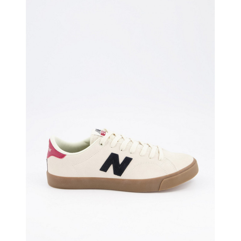 New Balance 210 trainers in...