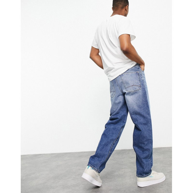 ASOS DESIGN baggy jeans...