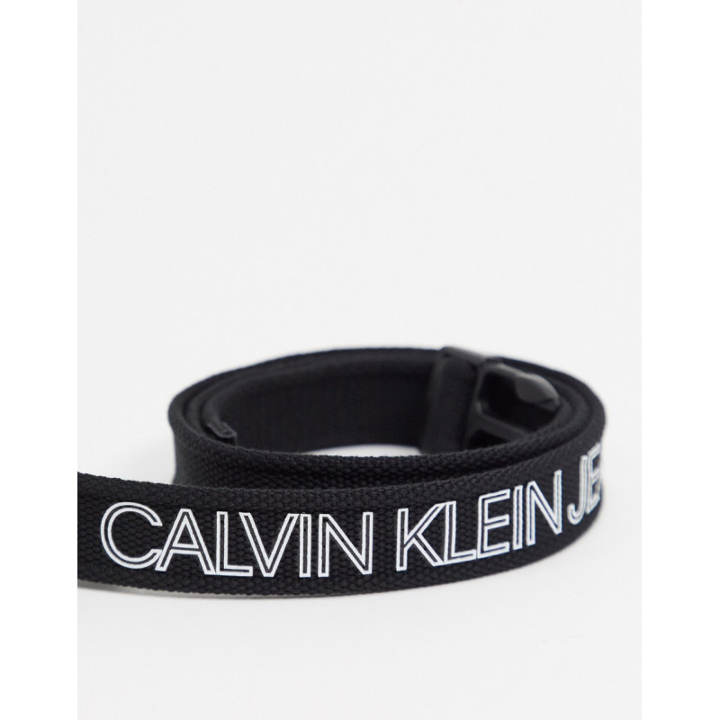 Calvin Klein Jeans clip...