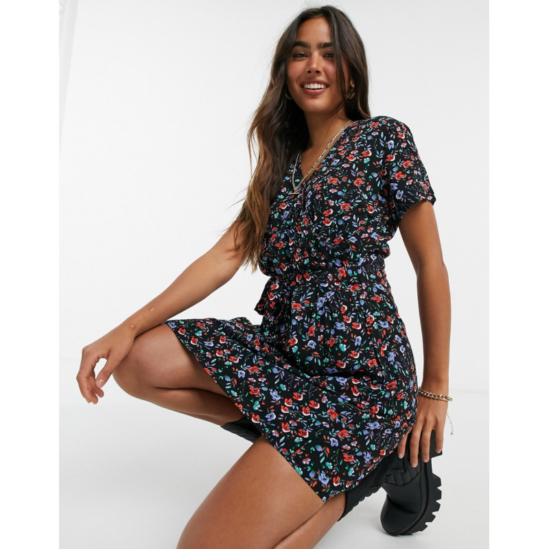 b.Young tea dress in floral