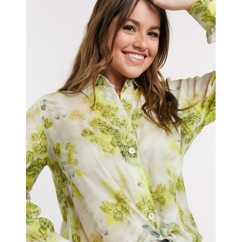 Elvi Plus shirt in floral...