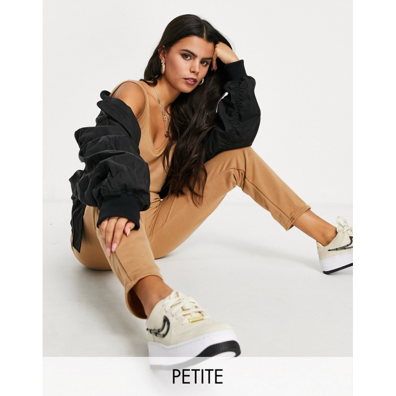 Missguided Petite jogger...